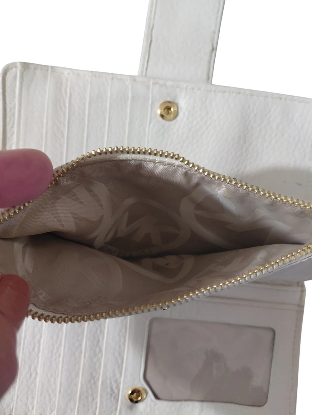 Michael Kors White Leather Snap Continental Wallet